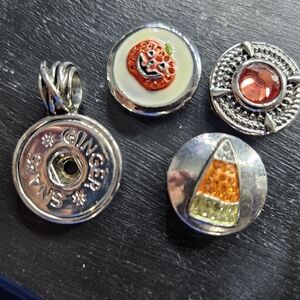 Ginger Snap Pendant With 3 Charms HALLOWEEN